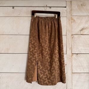 True vintage gold geometric maxi skirt side slit outfit metallic 80s 90s 2000s